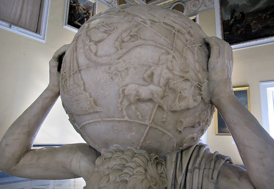 星座が刻まれた天球を担ぐ古代ローマのアトラス像(ファルネーゼのアトラス)