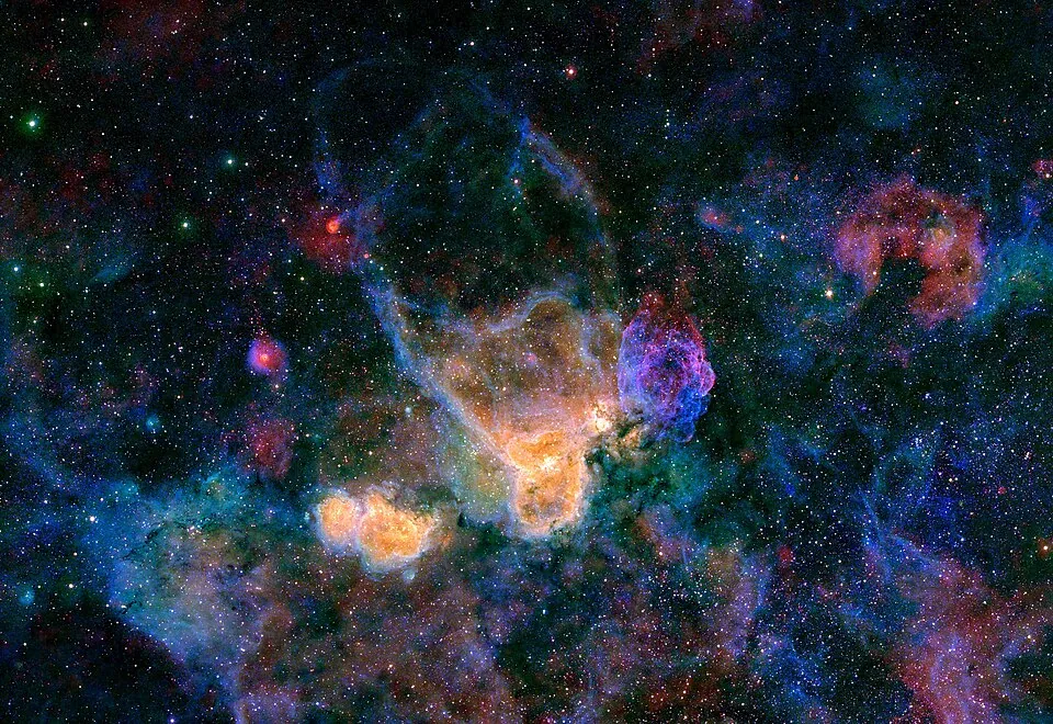 カシオペア座の方向に広がる星雲
