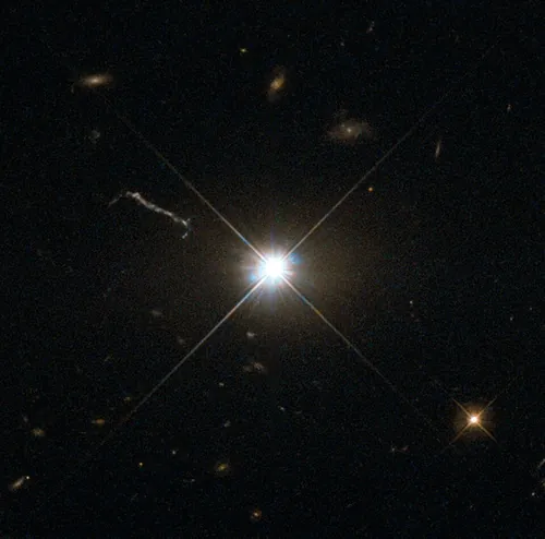 ハッブル宇宙望遠鏡が写したクエーサー3C 273